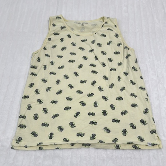 🌷 Sovereign Code Pineapple Print Tank Top - Picture 1 of 4